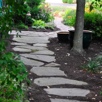 Sideyard Flagstone Pathway